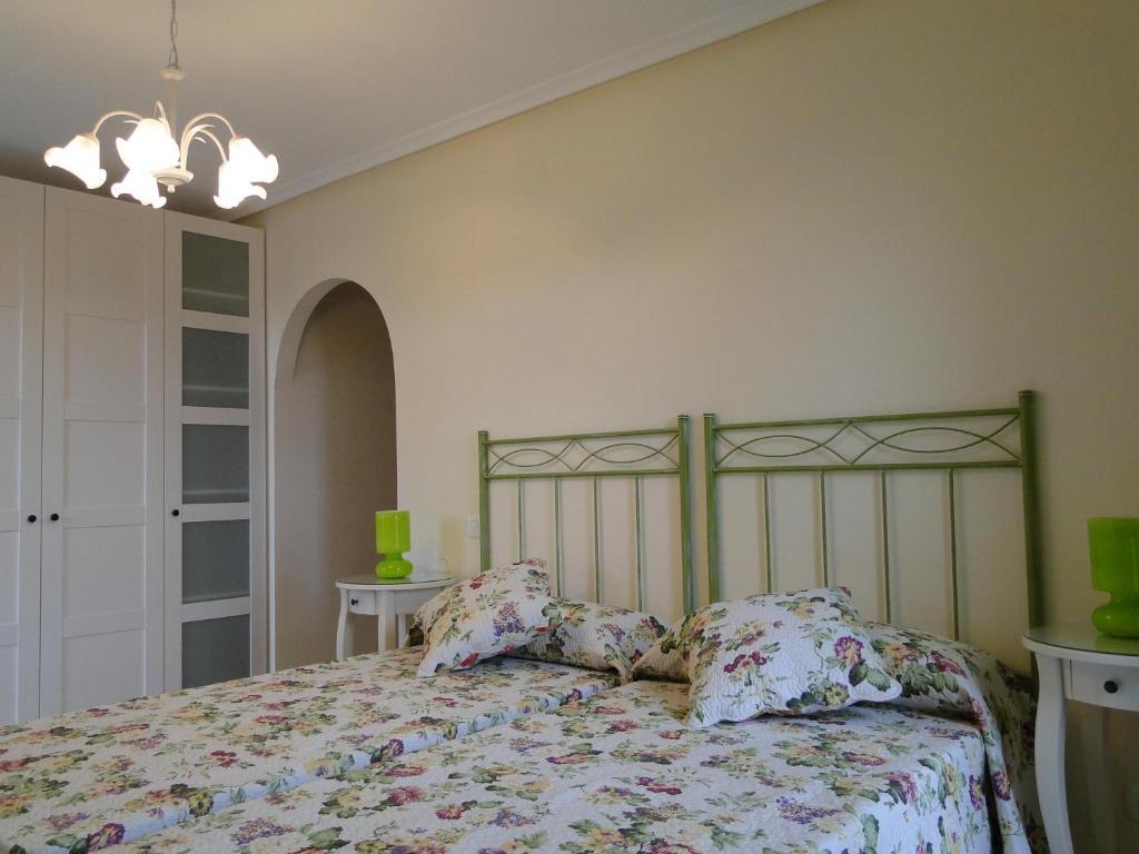 Apartamentos El Pinedo Noja Bilik gambar