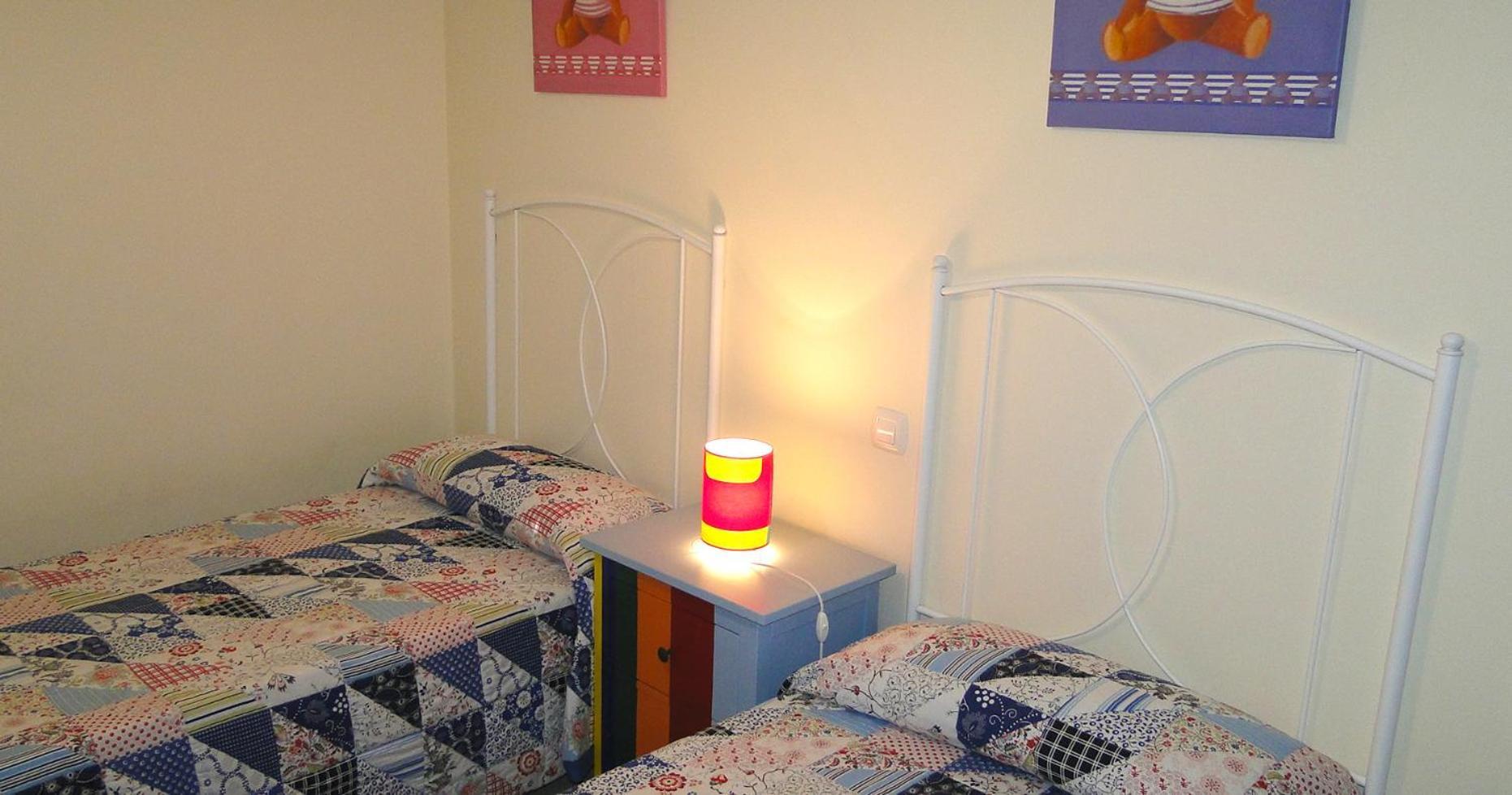 Apartamentos El Pinedo Noja Bilik gambar
