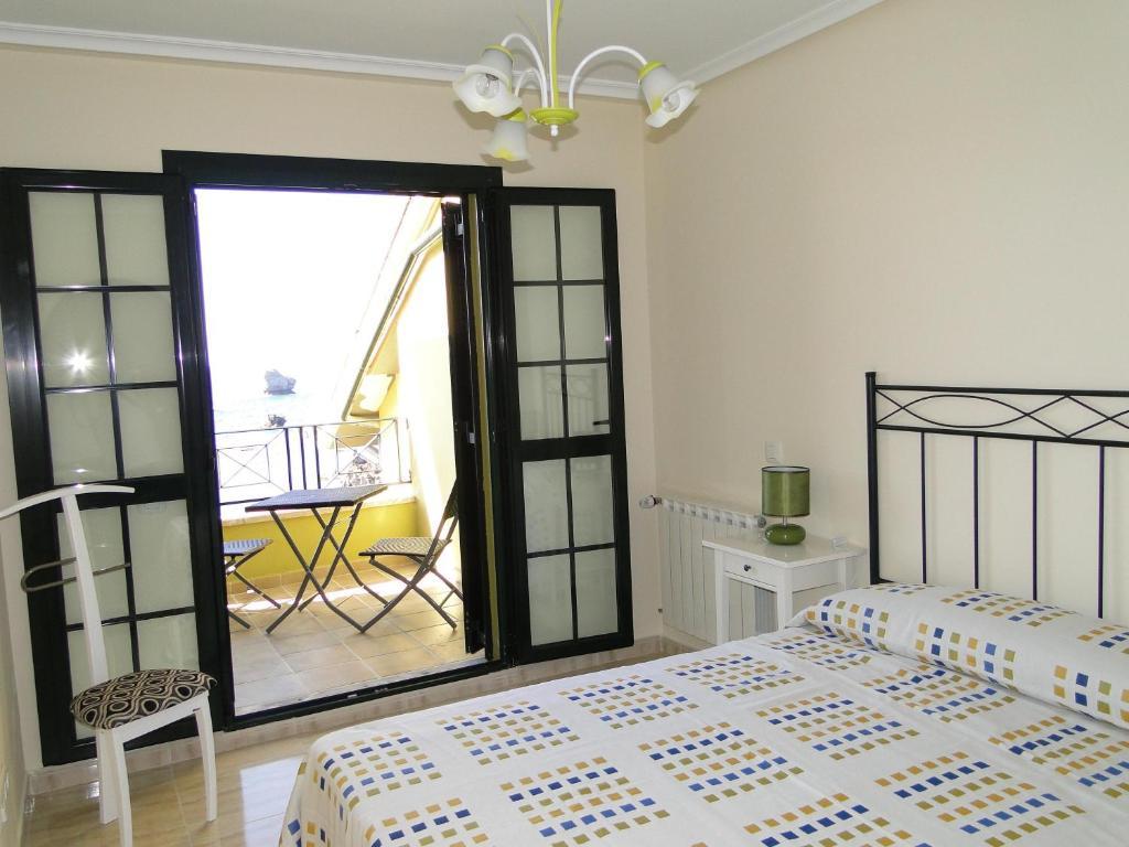 Apartamentos El Pinedo Noja Bilik gambar
